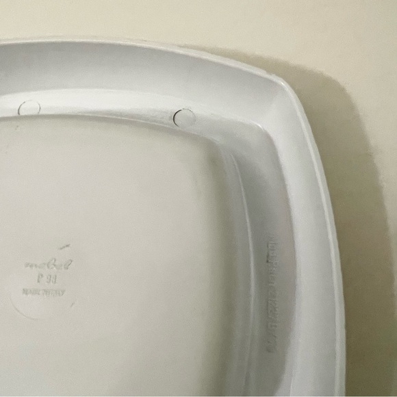 More Cigarette Brand Ashtray Barware - Picture 11 of 16